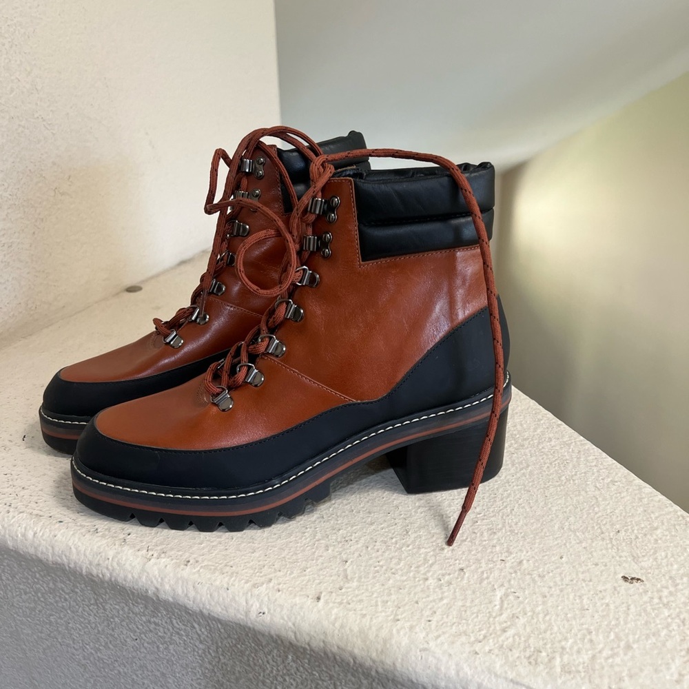 Bernardo women size 8.5 brown leather water proof chunky heeled boot booties